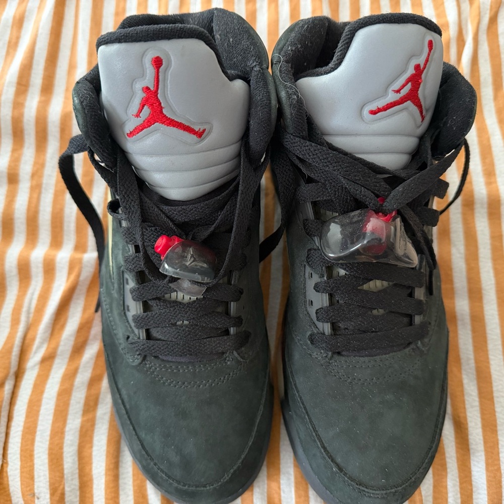 Jordan Women's Shoes Black and Red